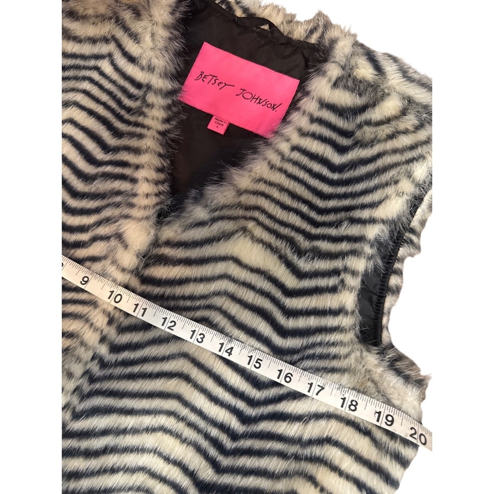 Betsey Johnson Faux Fur Vest Black Cream Zebra Print Ladies Large - Picture 6 of 7